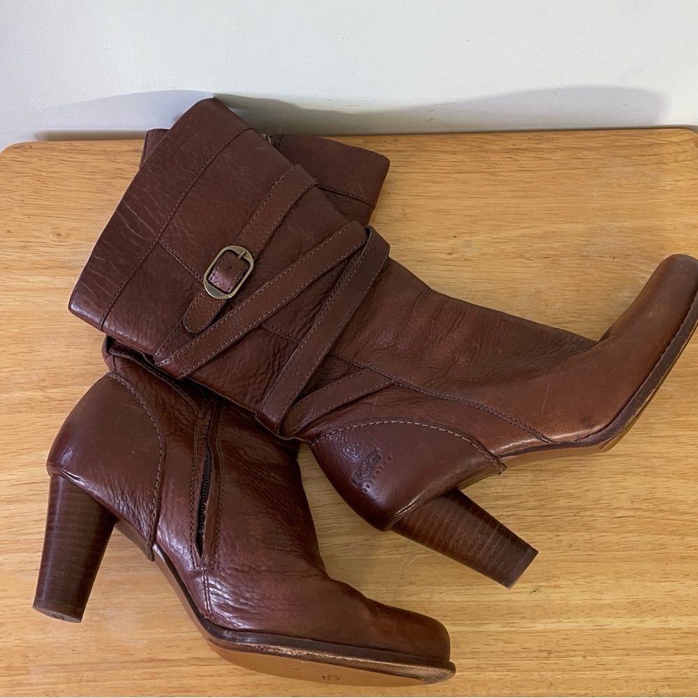 UGG Women's Chestnut Brown Pebbled Leather Heeled Boots, Size 8 - Picture 12 of 14
